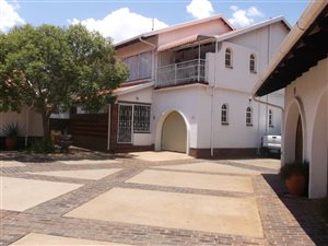 3 Bedroom Cluster in Flamwood