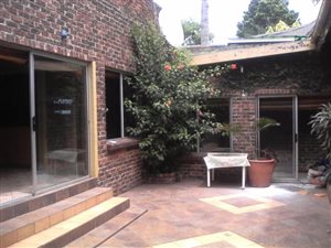 4 Bed House in West Acres