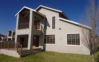 3 Bedroom Cluster in Bloemfontein