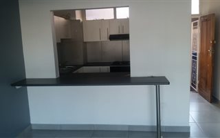 Bachelor apartment in Esplanade