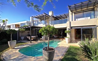 4 Bedroom House in Sunset Beach