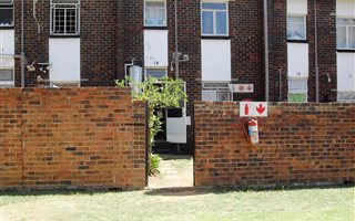3 Bedroom Townhouse in Grobler Park