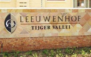 2 Bedroom Townhouse in Hazeldean (Silverlakes Surroundings)