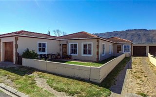 5 Bedroom House in Admirals Park