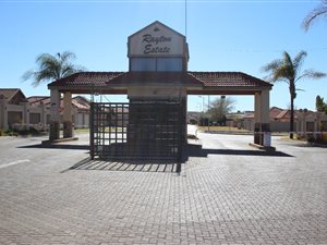 805 m² Land available in Rayton