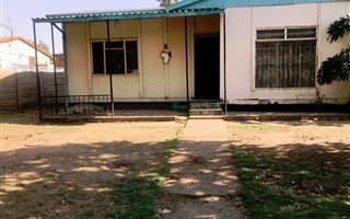 3 Bedroom House in Leeuhof