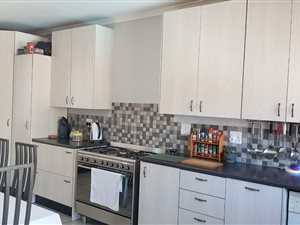 3 Bed House in Isandovale