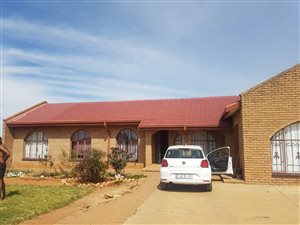 3 Bedroom House in Manzil Park