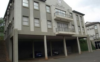 545 m² Office Space in Sunningdale