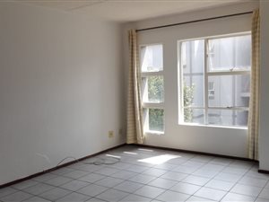 3 Bed Apartment in Westdene