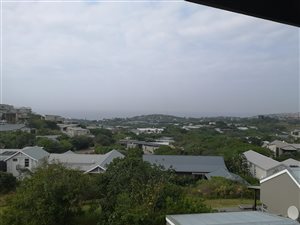 4 Bed Apartment in Salt Rock