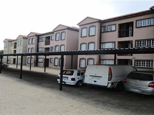 2 Bed Townhouse in Bronkhorstspruit