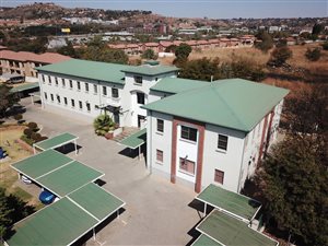 250 m² Commercial space in Weltevreden Park