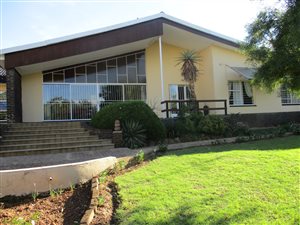 4 Bed, Bed and Breakfast in Golf View