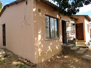 5 Bed House in Inanda