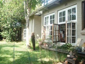 3 Bed House in Kew