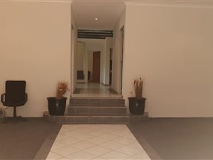 130 m² Commercial space in Fairland