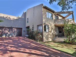 3 Bed House in Moreleta Park