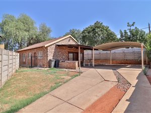 3 Bed House in Suiderberg