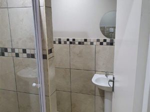 Studio apartment in Doornpoort and surrounds