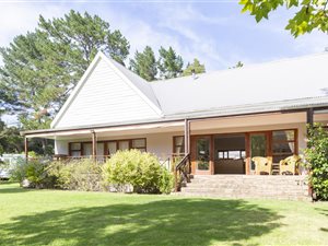 7 Bed House in Hunters Home