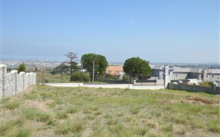 898 m² Land available in Meerhof Estate