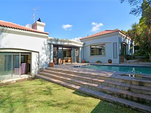 4 Bed House in Dainfern Golf Estate