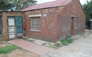 2 Bedroom House in Soweto Central
