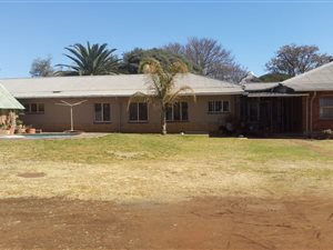 6 Bed House in Swacina Park A H