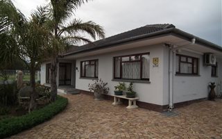 5 Bedroom House in Strand South