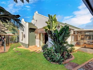 2 Bed Townhouse in Krugersdorp North