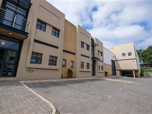481 m² Industrial space in Longmeadow
