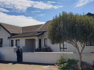 3 Bed House in Schonenberg Estate