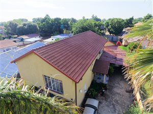 6 Bed House in Rustenburg North