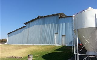 3000 m² Industrial space in Marister