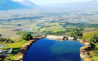 132.3 ha Farm with House in Tulbagh