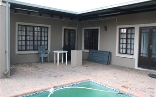 3 Bedroom Cluster in Eike Park