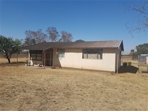 2.1 ha Farm in Roodia