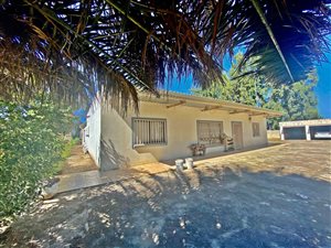 2.3 ha Farm in Estoire