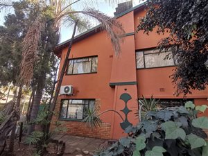 4 Bed House in Roseville