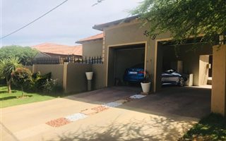4 Bedroom House in Cosmo City