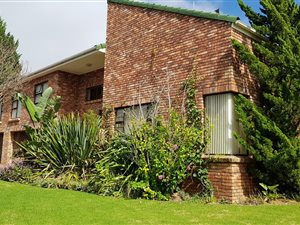 4 Bed House in Denver Park
