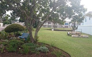 610 m² Land available in Royal Alfred Marina