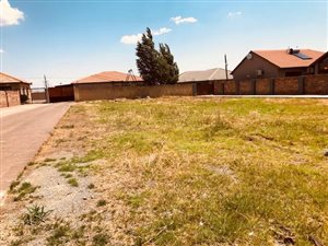 540 m² Land available in Grimbeek Park