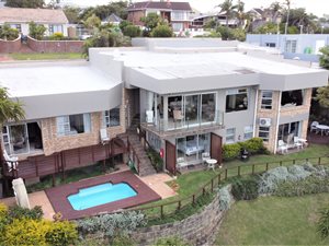 5 Bed House in Bonza Bay