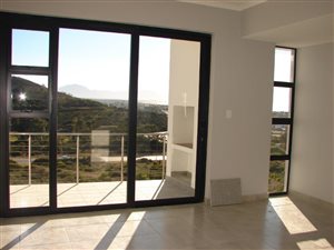 3 Bed Apartment in Island View