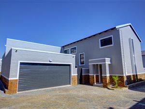 3 Bed House in Blackheath