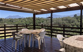 4.4 ha Farm in Wilderness Heights