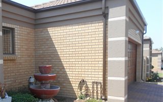 3 Bedroom Cluster in Bartlett