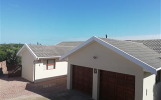 3 Bedroom House in Blue Horizon Bay